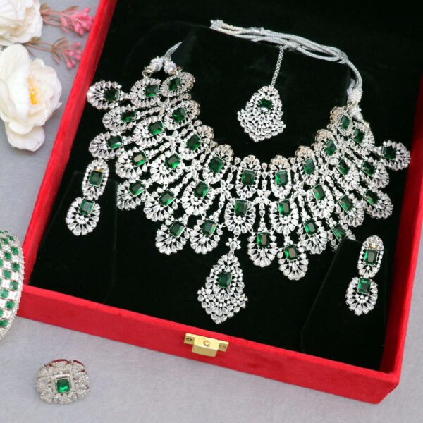 product-grid-gallery-item