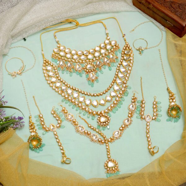 product-grid-gallery-item