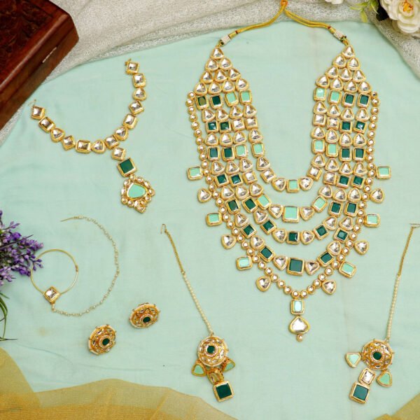 product-grid-gallery-item